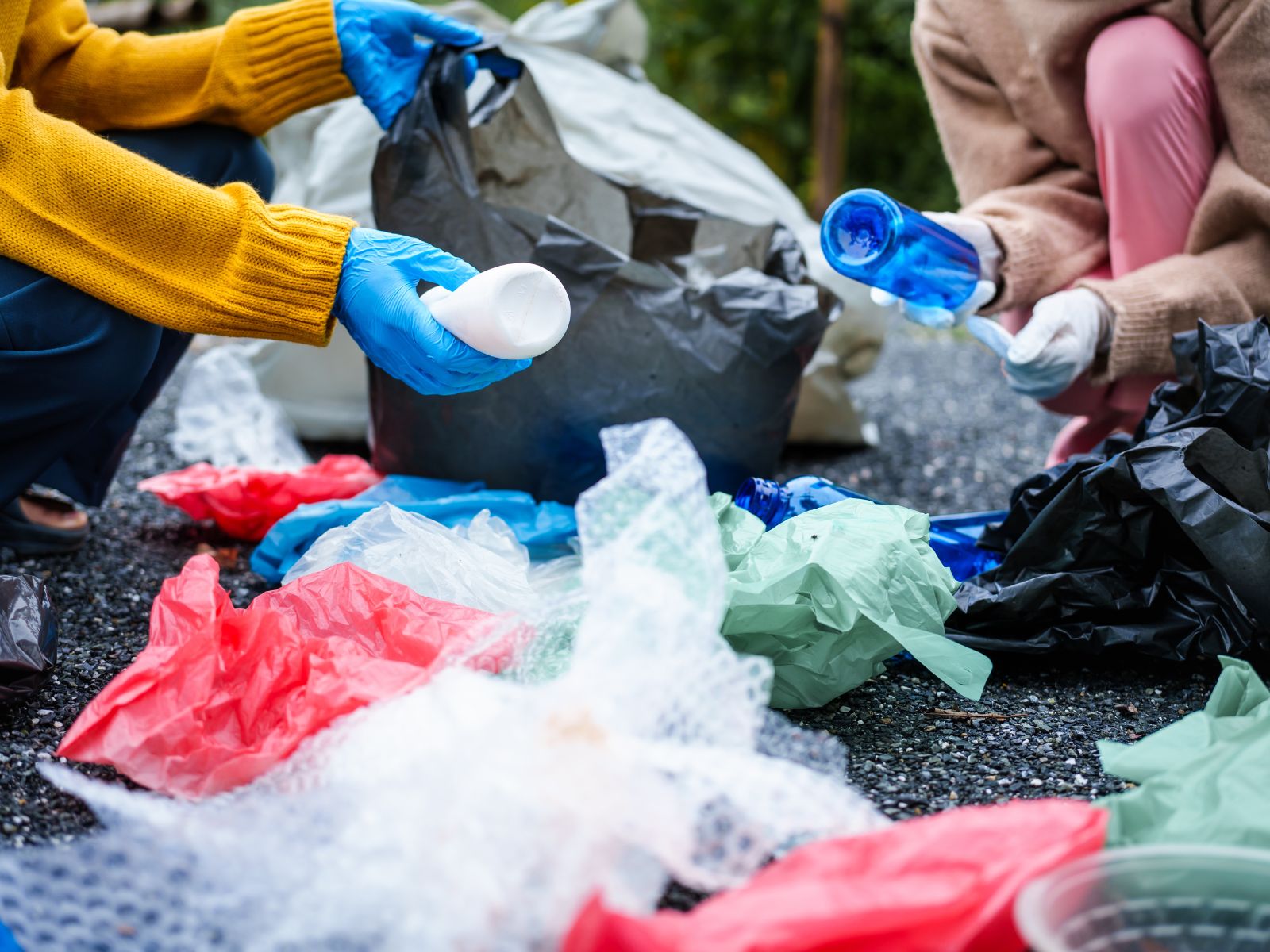 Pelkkä kierrätys ei riitä ratkaisemaan muovijäteongelmaa