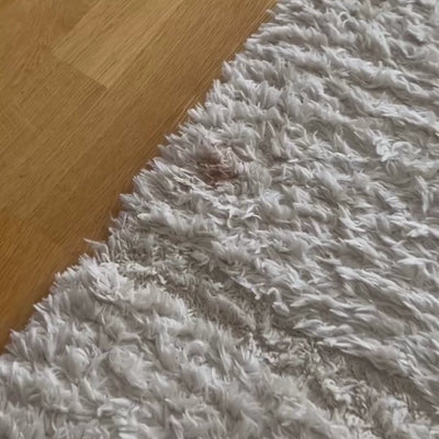 Video kuinka Dilute keittiöpuhdistusaineella poistetaan tahra matosta